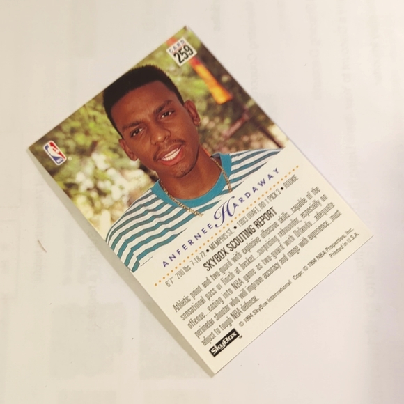 1993-94 SkyBox Premium #259 Anfernee Hardaway RC Rookie Magic - Picture 4 of 4